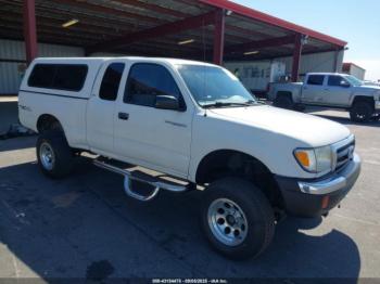 Salvage Toyota Tacoma
