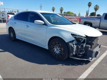  Salvage Nissan Altima