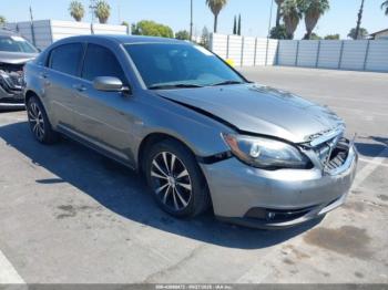  Salvage Chrysler 200