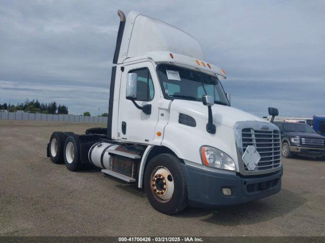  Salvage Freightliner Cascadia 113
