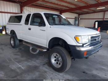  Salvage Toyota Tacoma