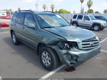  Salvage Toyota Highlander