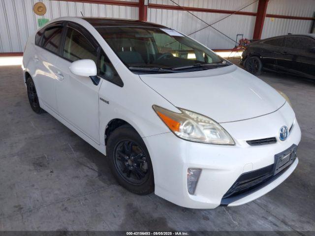  Salvage Toyota Prius