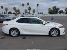 Toyota Camry Le Image 4