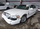 Lincoln Towncar Signature Limited Image 17