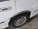Lincoln Towncar Signature Limited Image 11