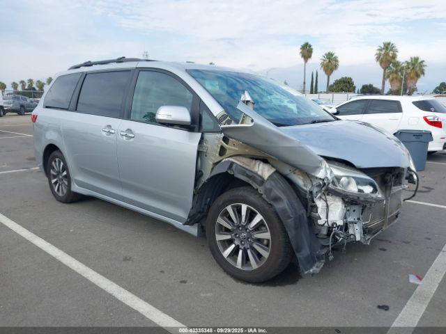  Salvage Toyota Sienna
