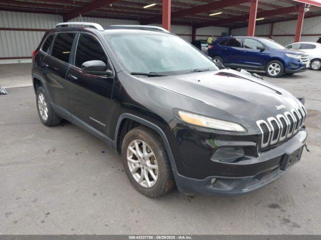  Salvage Jeep Cherokee