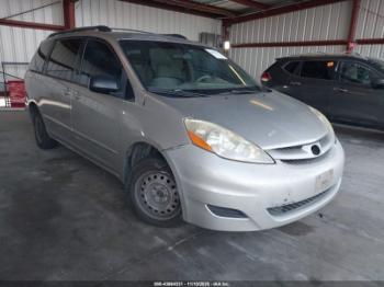  Salvage Toyota Sienna