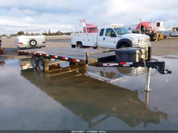  Salvage R & J Trailer