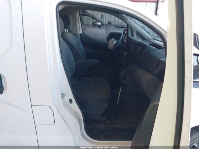 Chevrolet City Express 1ls Image 2