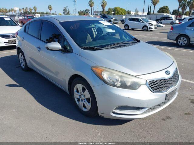  Salvage Kia Forte