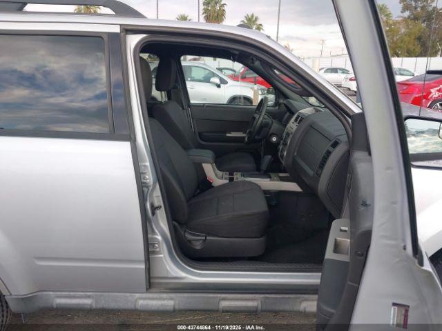 Ford Escape Xlt Image 7