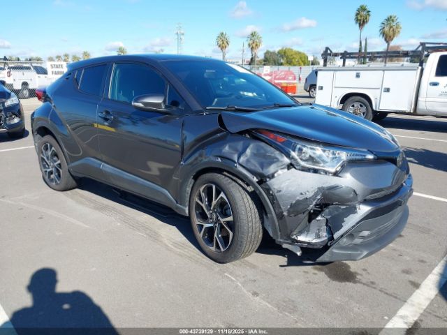 Toyota C-HR Xle Image 1