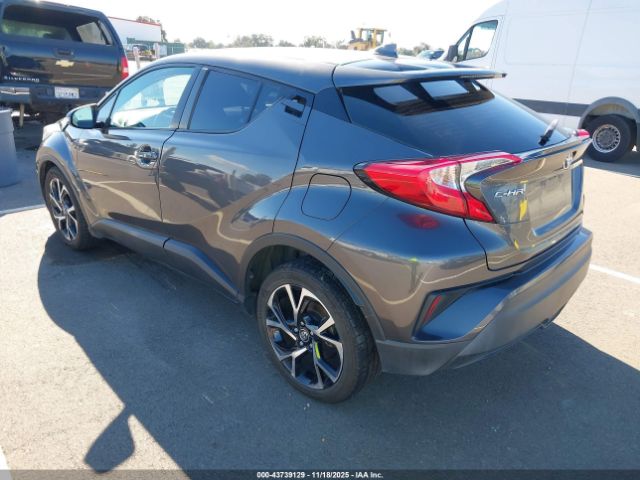 Toyota C-HR Xle Image 14