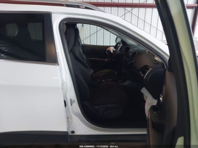 Jeep Cherokee Latitude Fwd Image 10