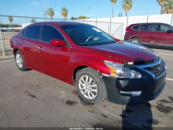  Salvage Nissan Altima