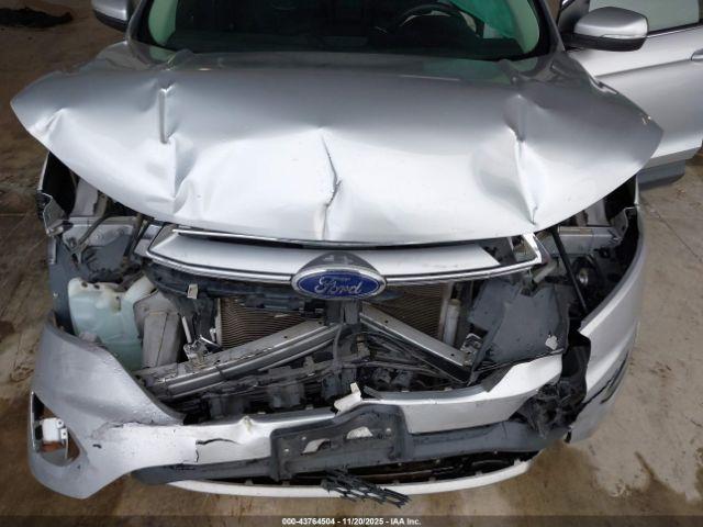 Ford Edge Titanium Image 14