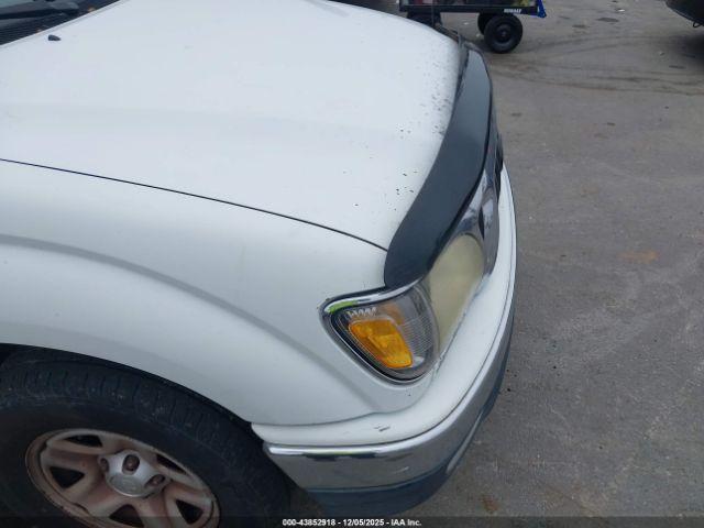 Toyota Tacoma Image 5