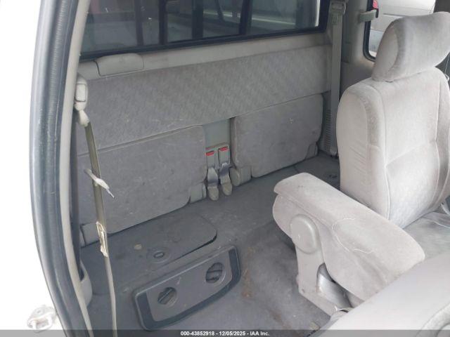 Toyota Tacoma Image 8