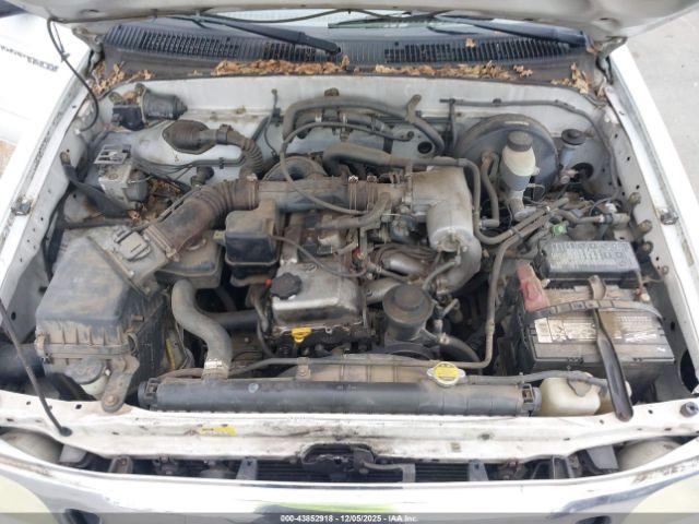 Toyota Tacoma Image 10