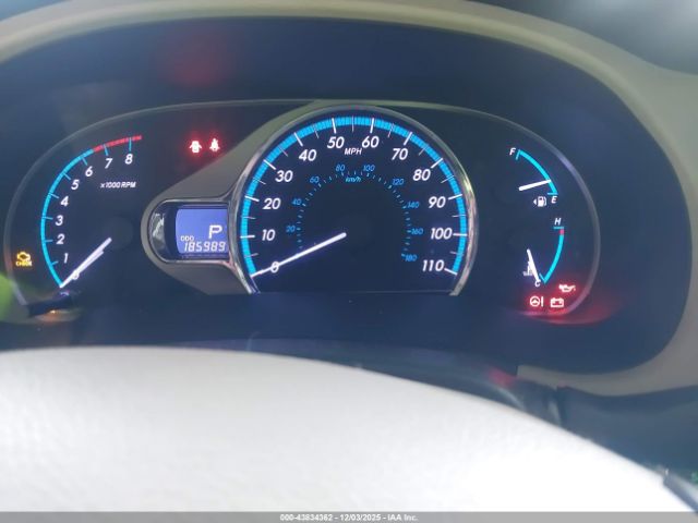 Toyota Sienna Xle V6 8 Passenger Image 8