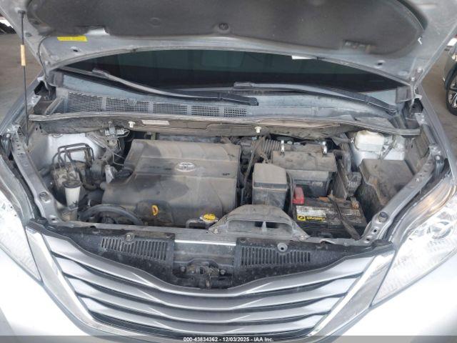 Toyota Sienna Xle V6 8 Passenger Image 15