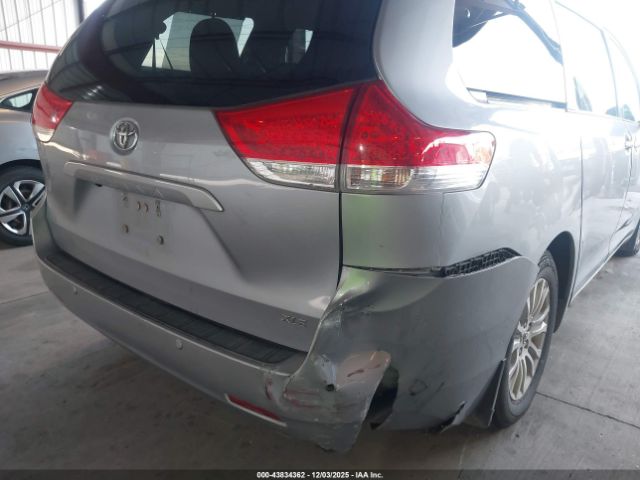 Toyota Sienna Xle V6 8 Passenger Image 7