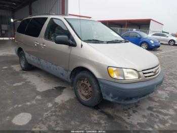  Salvage Toyota Sienna