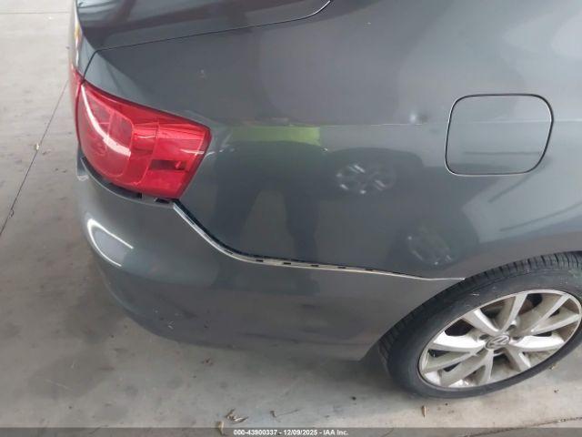 Volkswagen Jetta 2.5l Se Image 5