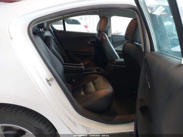 Chevrolet Volt Image 4