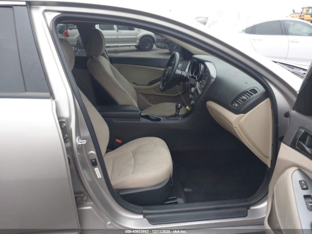 Kia Optima Lx Image 10