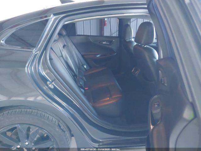 Chevrolet Malibu 1lt Image 8