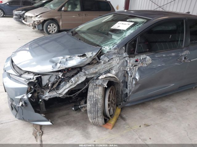 Toyota Corolla Hybrid Le Image 13