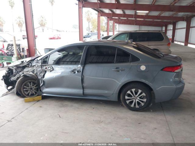 Toyota Corolla Hybrid Le Image 11