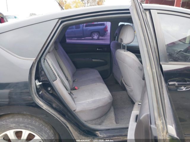 Toyota Prius Image 10