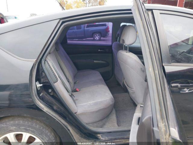 Toyota Prius Image 10