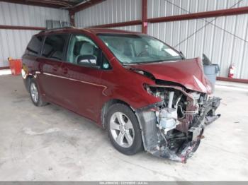  Salvage Toyota Sienna