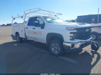  Salvage Chevrolet Silverado 2500