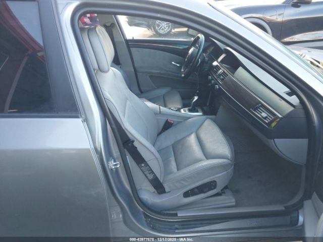 BMW 5 Series Image 10