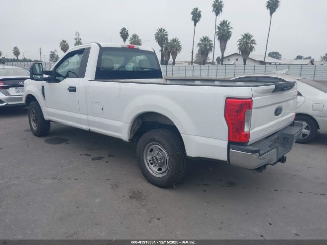Ford F-250 Xl Image 3
