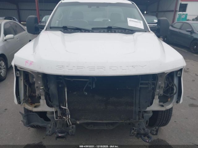 Ford F-250 Xl Image 8