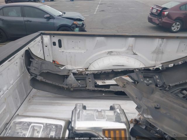 Ford F-250 Xl Image 12