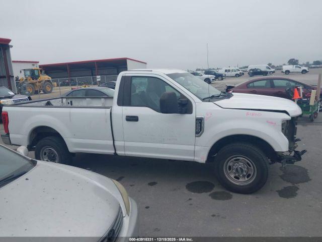 Ford F-250 Xl Image 10
