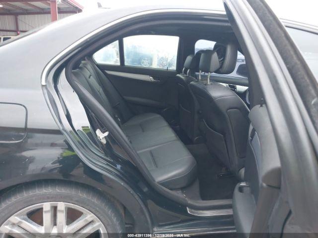 Mercedes-Benz C-Class Image 4