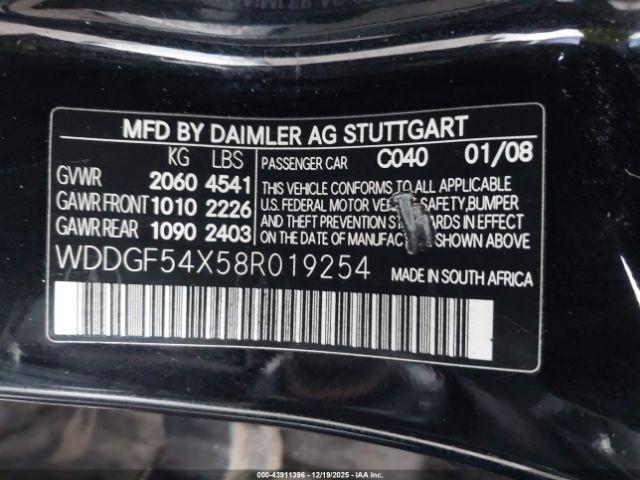 Mercedes-Benz C-Class Image 6