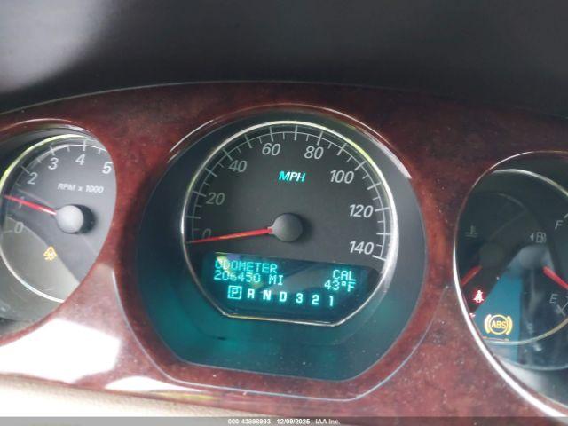 Buick Lucerne Cx Image 8