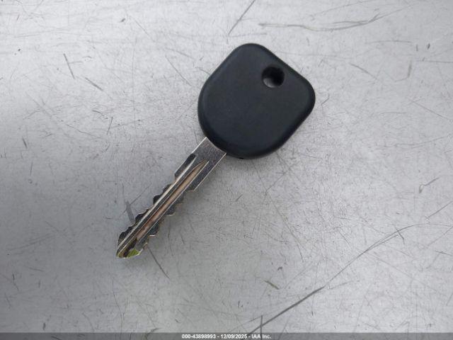 Buick Lucerne Cx Image 10