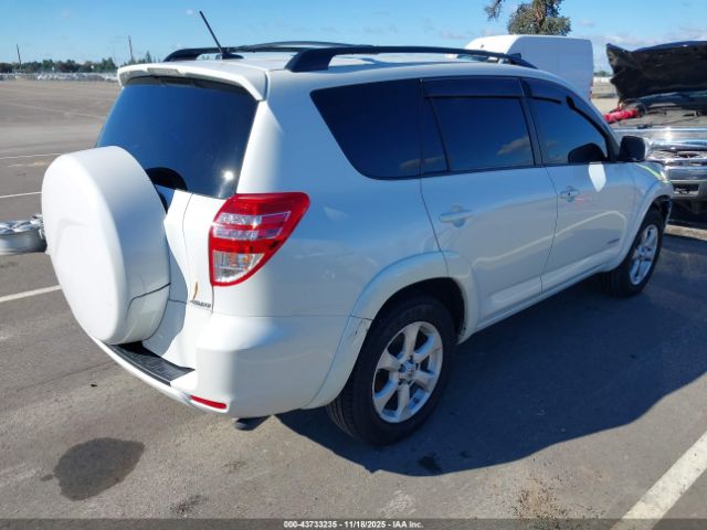 Toyota RAV4 Limited V6 Image 5