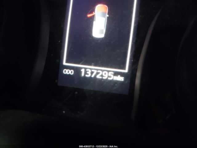 Toyota Camry Le Image 2